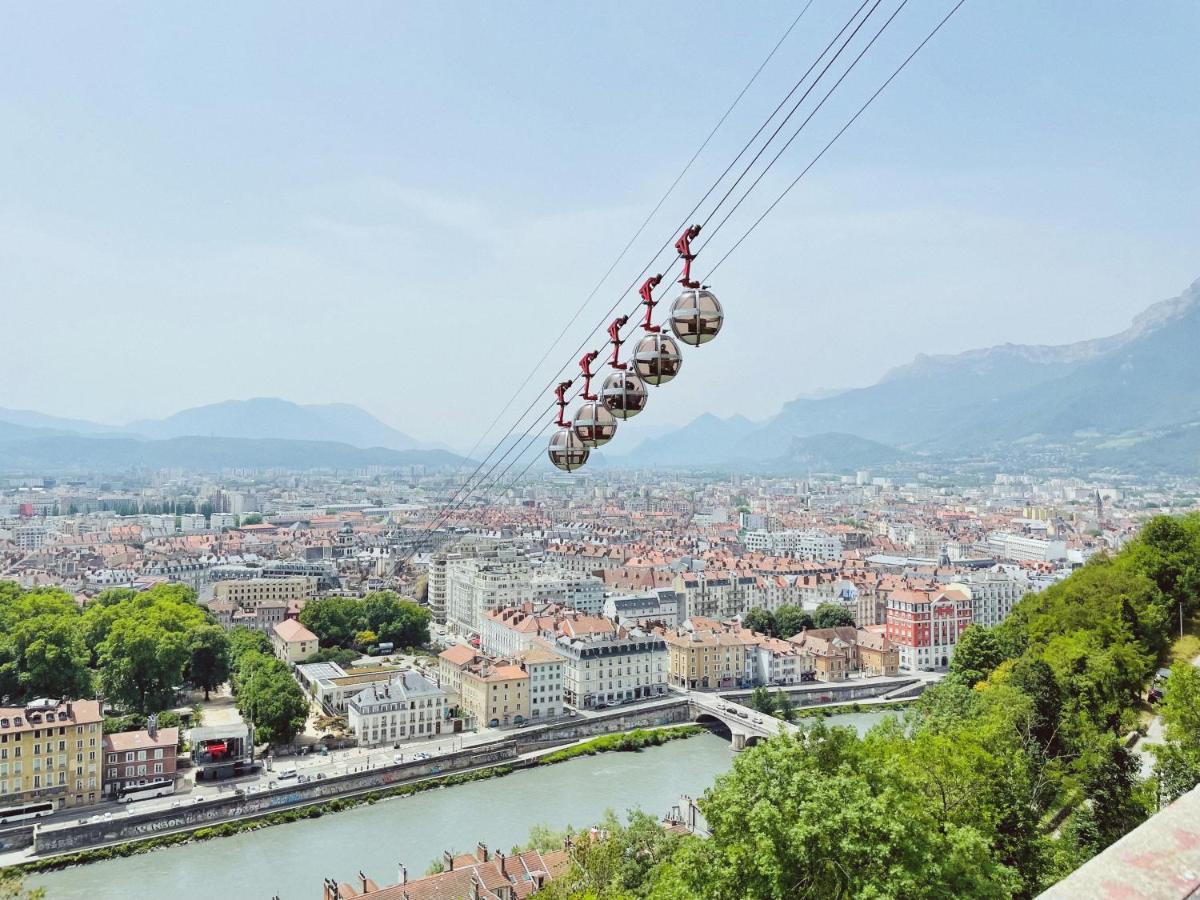 The Babel Community Hotel - Grenoble Bastille エクステリア 写真